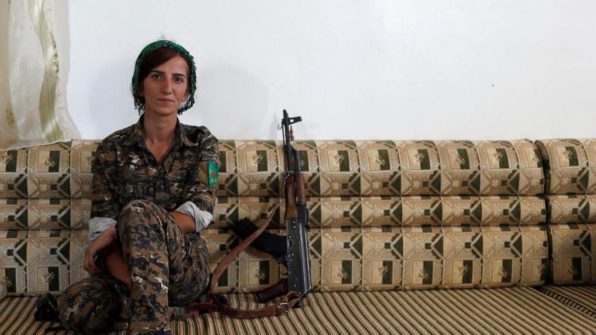 Kurdish female fighters
