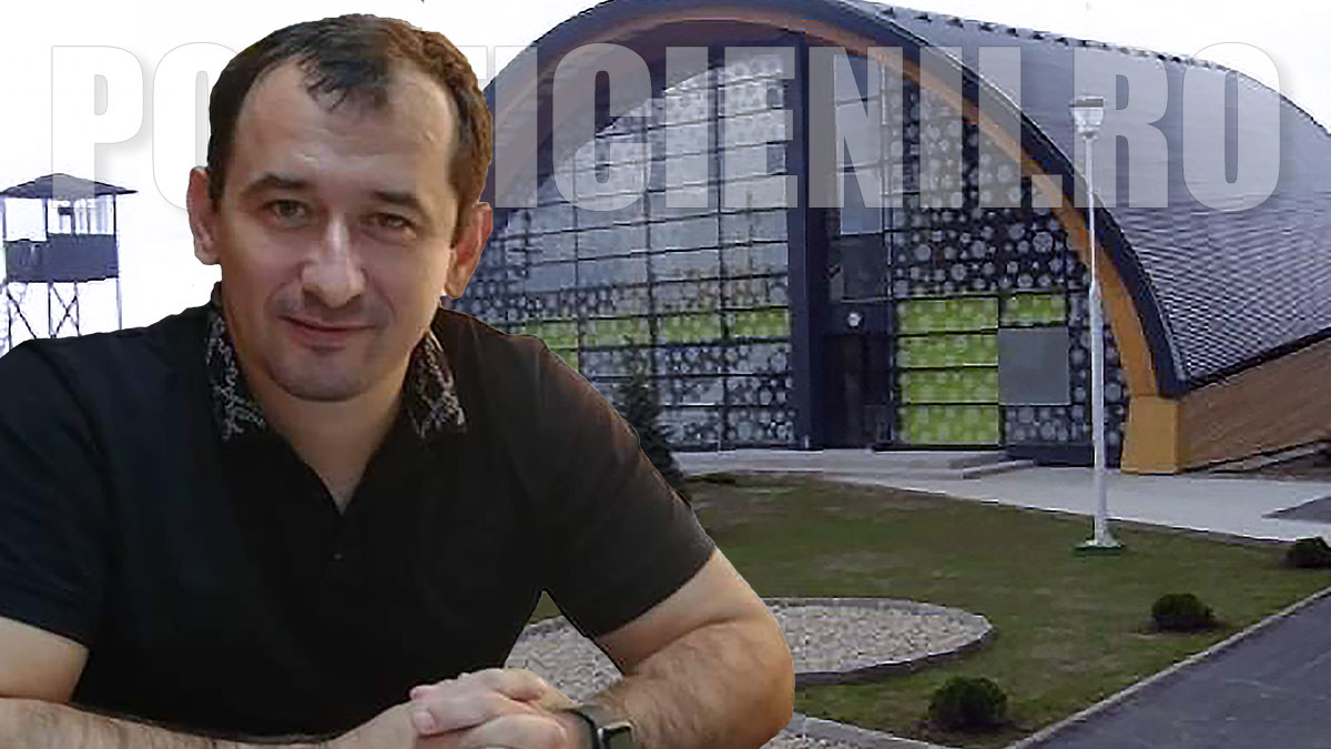 Adrian Torma, bazin de inot acoperit