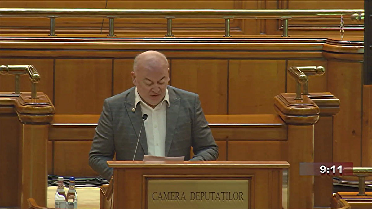 Romanii platesc din greu in timp ce guvernantii PNL si USR se cearta