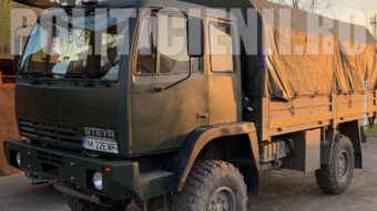 Camionul Steyr cu care se distreaza Dunca pe munte