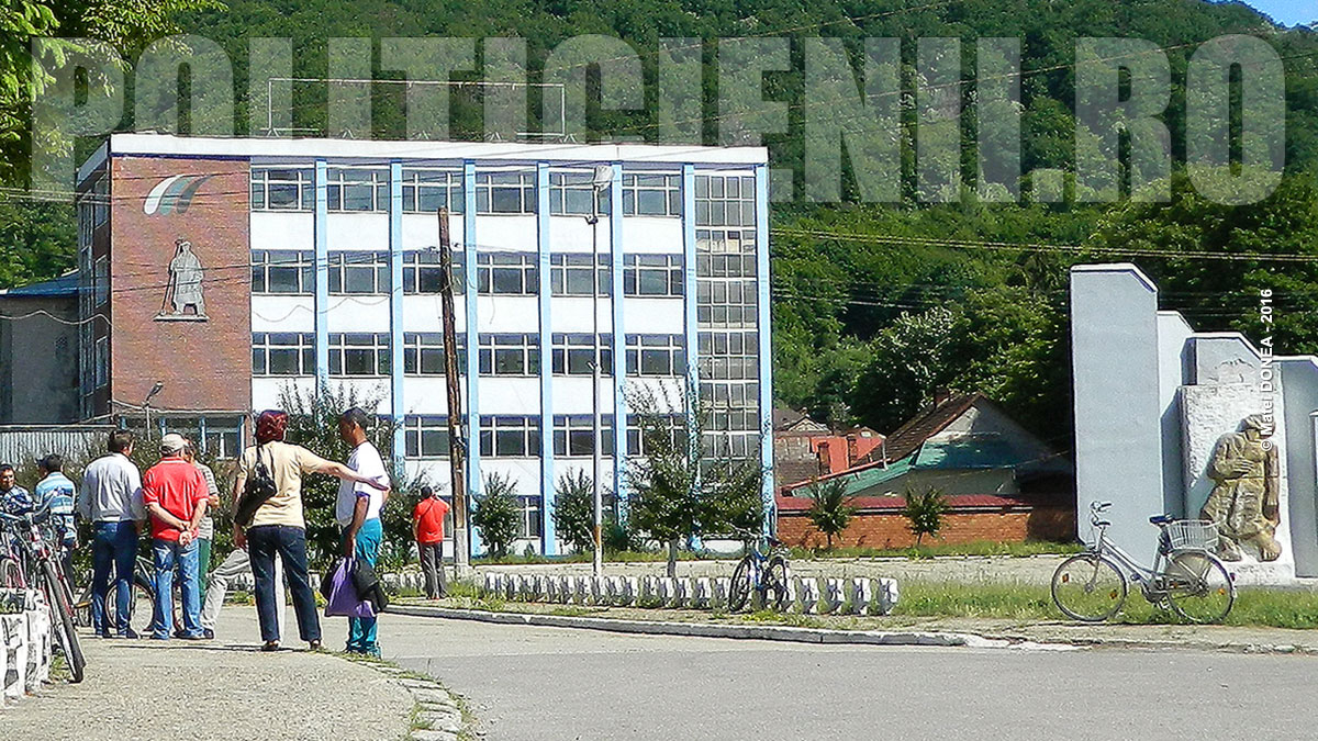 Revine Mechel la Otelu Rosu?