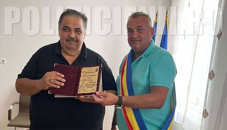 Primarul Remus Rof si solistul Simion Moise