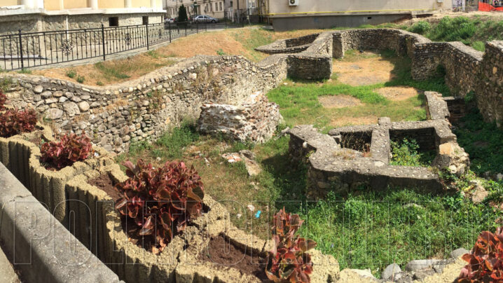Situl arheologic al bisericii medievale din Caransebes Situl arheologic al bisericii medievale din Caransebes