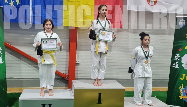 Podiumul premiantilor judoca