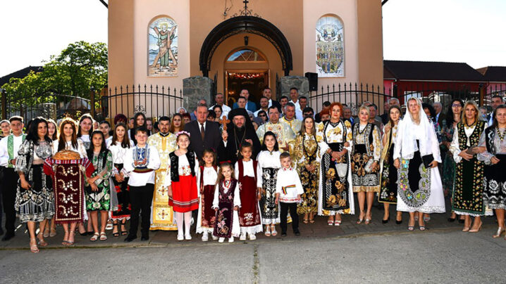 Resfintirea bisericii cu hramul Duminica Tuturor Sfintilor Resfintirea bisericii cu hramul Duminica Tuturor Sfintilor