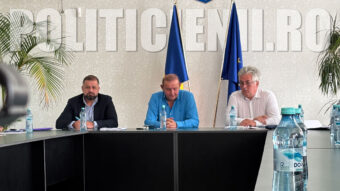 Primarul Malaiescu, viceprimarul Goja, presedintele de sedinta