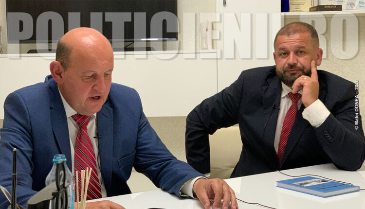 Luca Malaiescu si Grigore Goja, fostul si actualul primar din Otelu Rosu