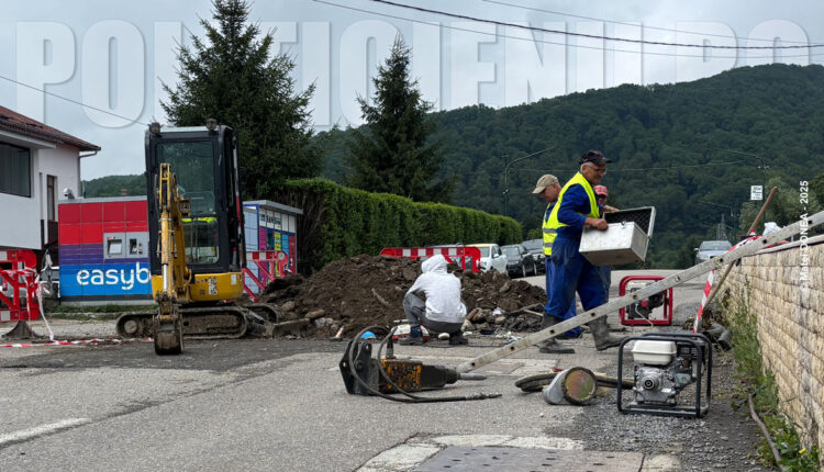 Avarie in reteaua de apa din Otelu Rosu