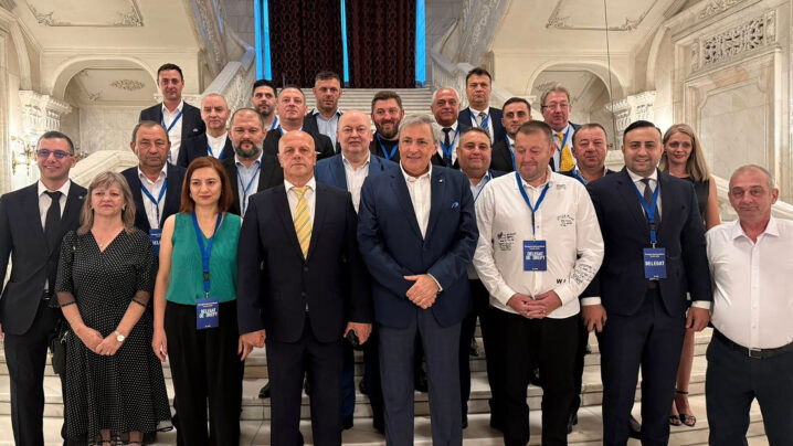 Delegatii din Caras Severin la congresul PNL Delegatii din Caras Severin la congresul PNL