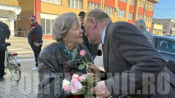 Flori de 8 martie de la senatorul Luca Malaiescu