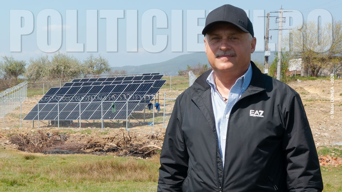 Parc fotovoltaic construit de primarul Pascota la Obreja