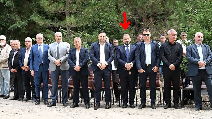 Toti liberalii se uita in toate directiile, mai putin la Goja Toti liberalii se uita in toate directiile, mai putin la Goja